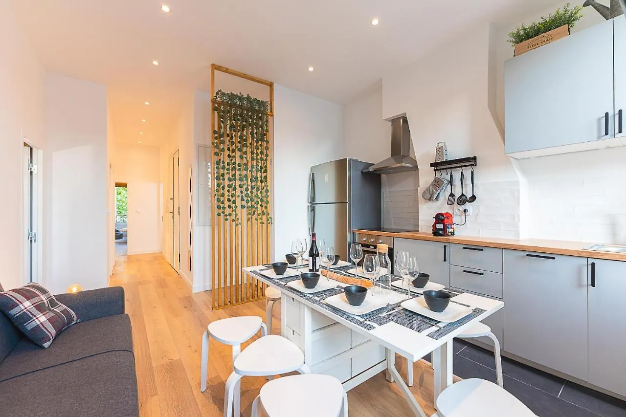 Magnifique T5 - Gare St Charles - 4 A 10 Personnes Apartment Marseille France