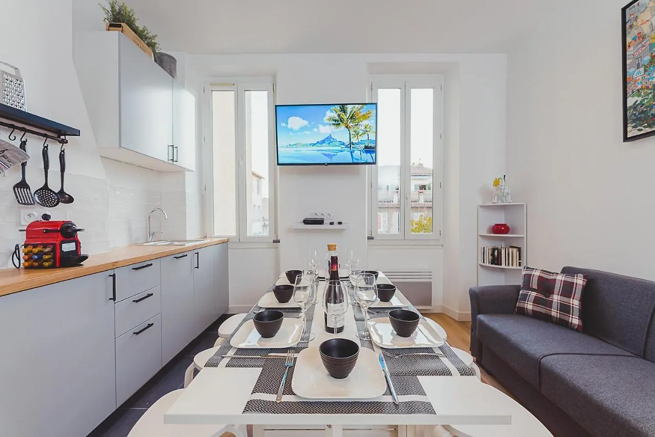 Magnifique T5 - Gare St Charles - 4 A 10 Personnes Apartment Marseille